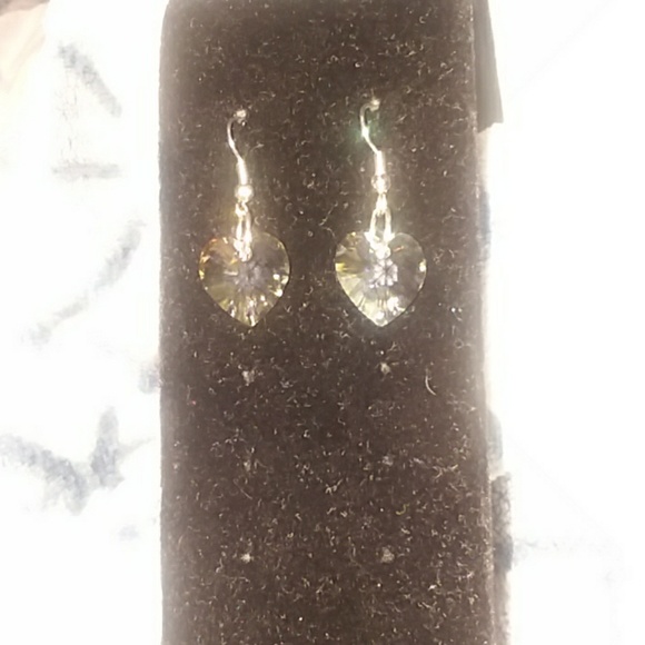 Clear Swarovski heart earrings - Picture 4 of 4